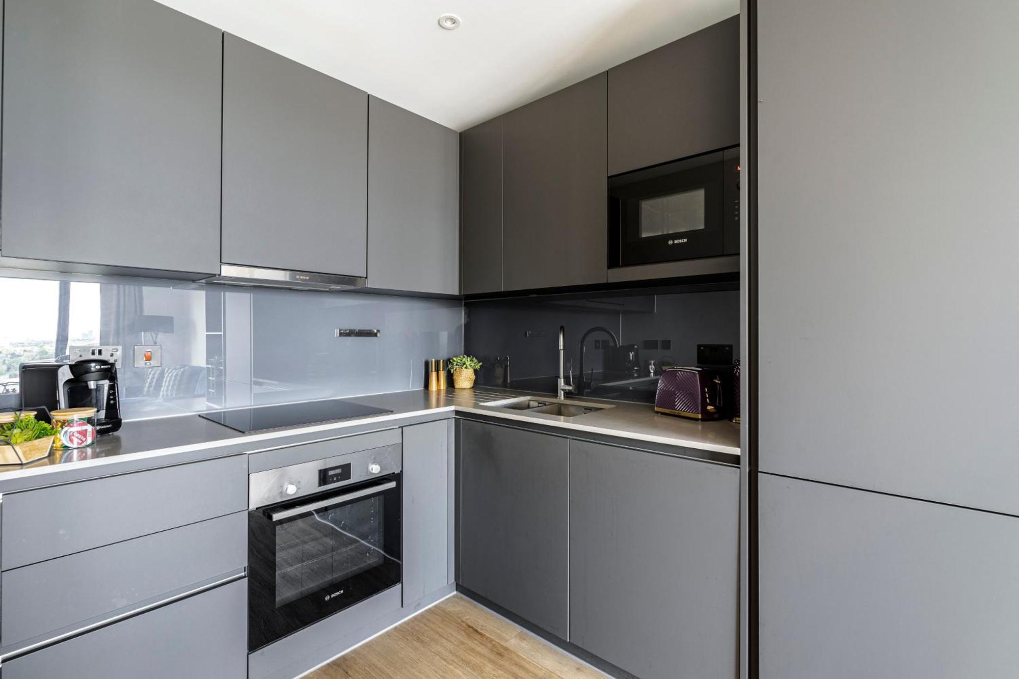 Elegant Penthouse In Stratford - Walk To Tube & Near Canary Wharf * Londra