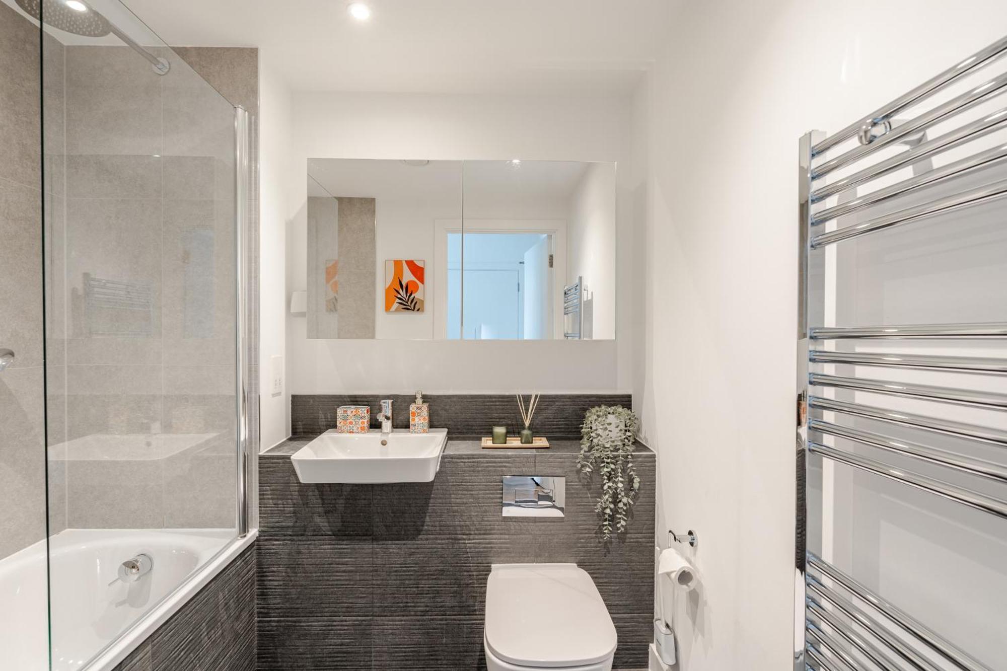 Elegant Penthouse In Stratford - Walk To Tube & Near Canary Wharf Londra